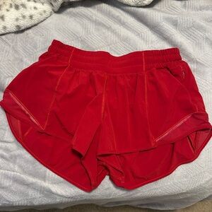 Lululemon 2.5 Hotty Hot Shorts